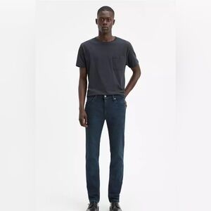 EUC Men Dark Blue Levis 511 30x32